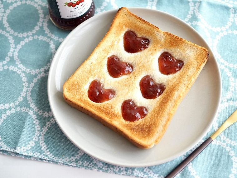 トーストのハートアレンジ