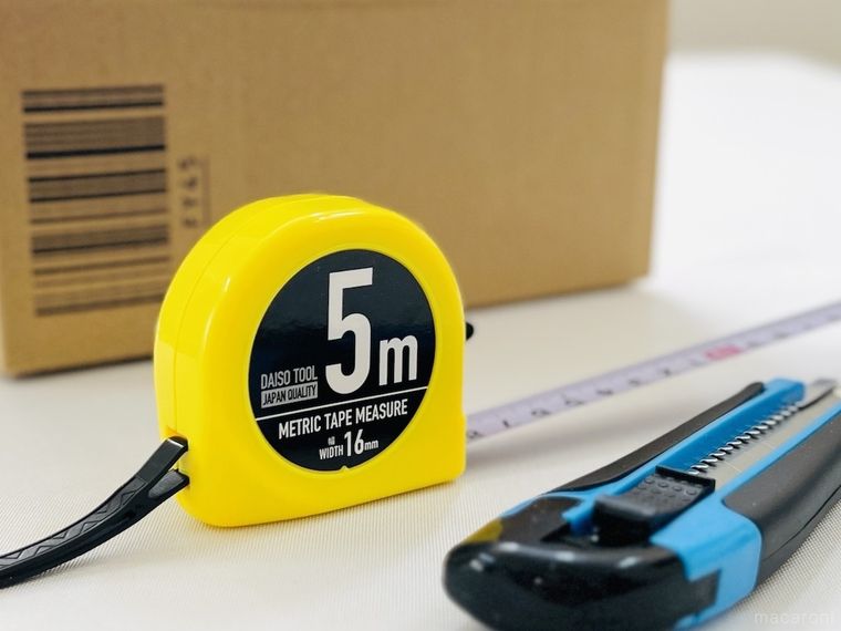 段ボール、カッター、メジャー