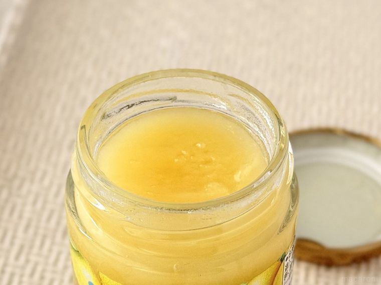 瀬戸内レモンバター 140gのふたを開けた様子