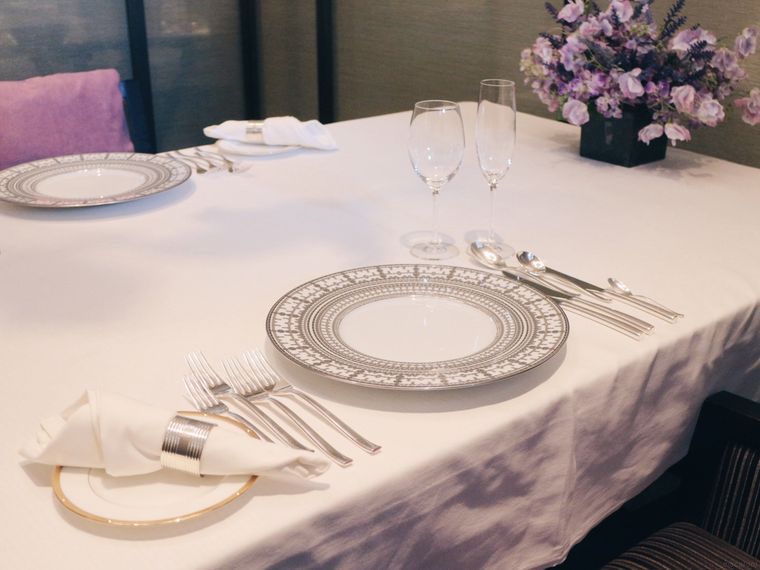 イタリアンダイニングジリオンのテーブル