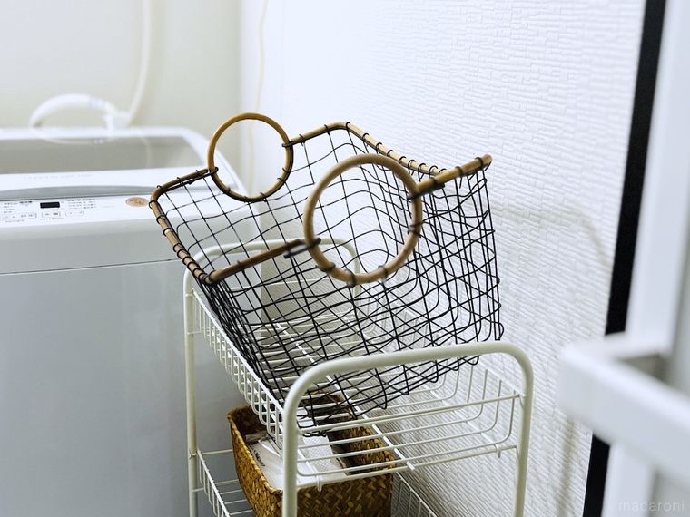 洗面所にカゴを設置した様子