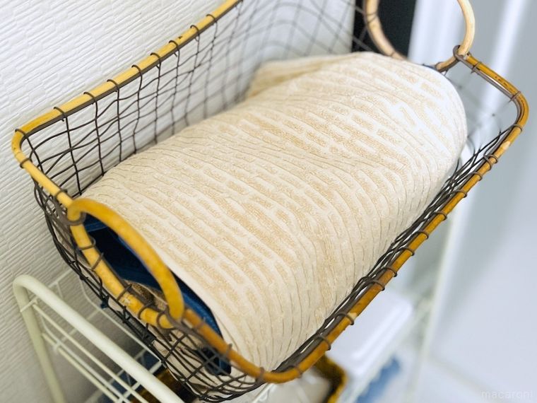 フェイスタオルが入ったカゴ