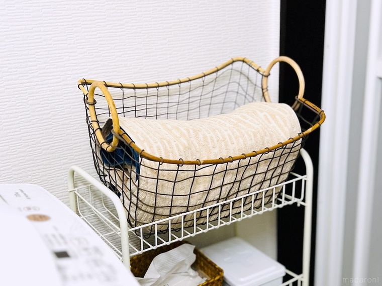 フェイスタオルが入ったカゴ