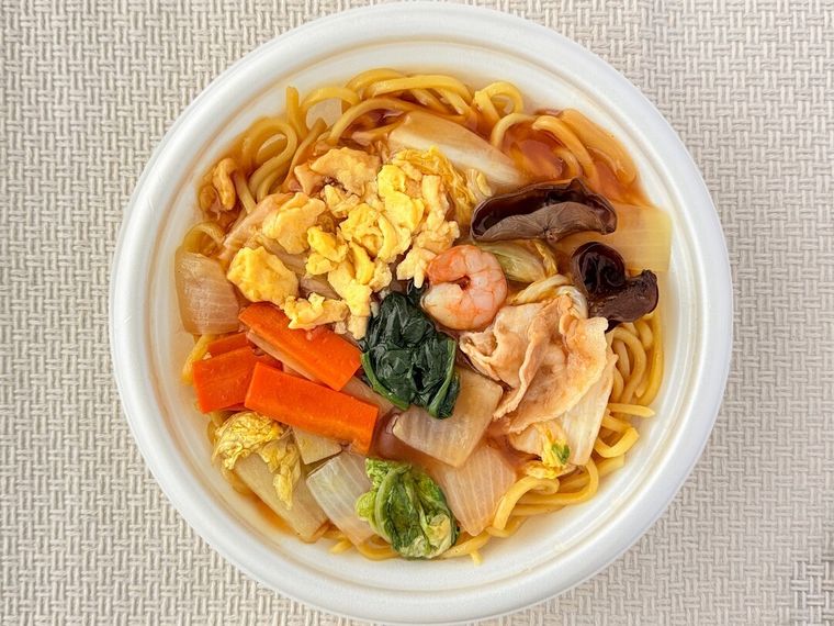 えびやきくらげなどがのった大阪王将監修 五目あんかけ焼そば