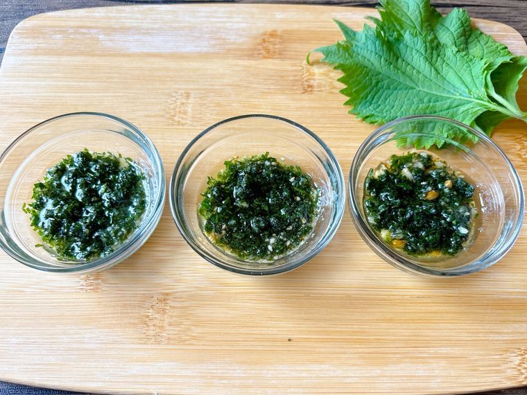 透明の器に入った大葉ジェノベーゼ風3種