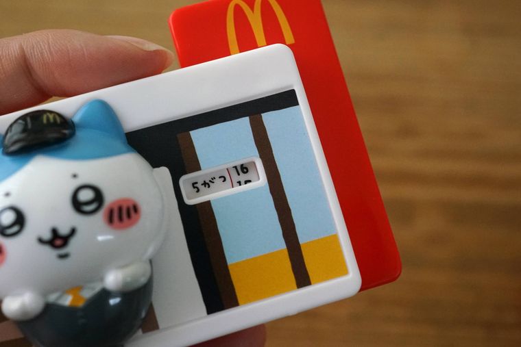 「ハチワレのマクドナルドカレンダー」の使用イメージ