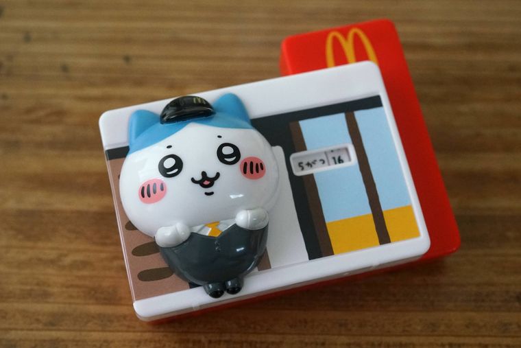 「ハチワレのマクドナルドカレンダー」のイメージ