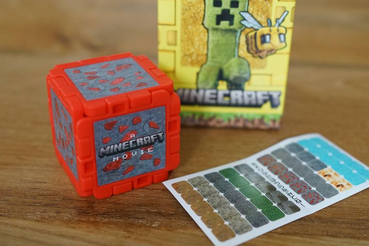 レッドストーンとクリーパーのイメージ