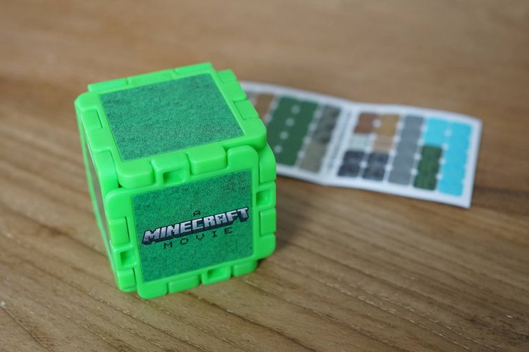 草ブロックとラマのイメージ