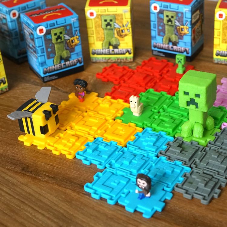 マインクラフトのハッピーセット®」全8種を開封！第1・2弾のおもちゃを 
