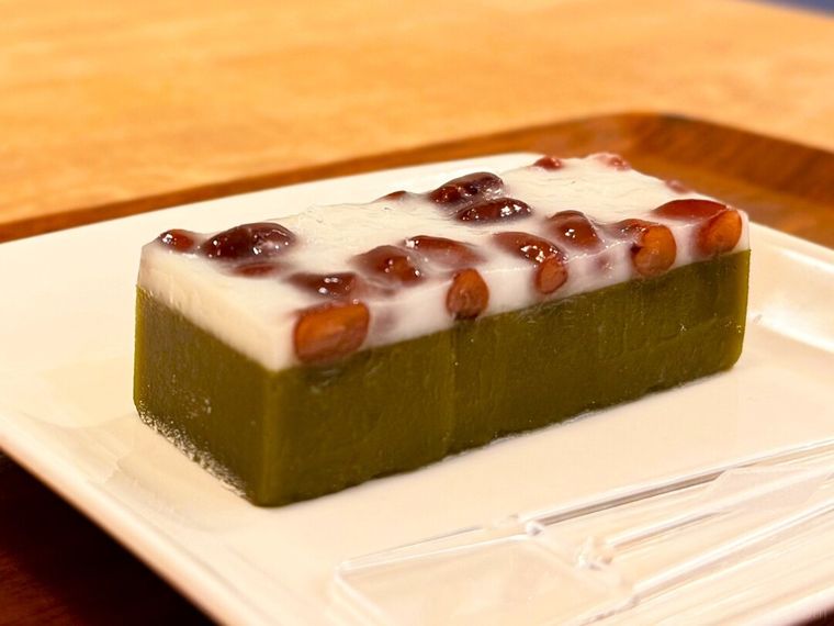 アイスドルチェ 抹茶練乳ようかんの断面