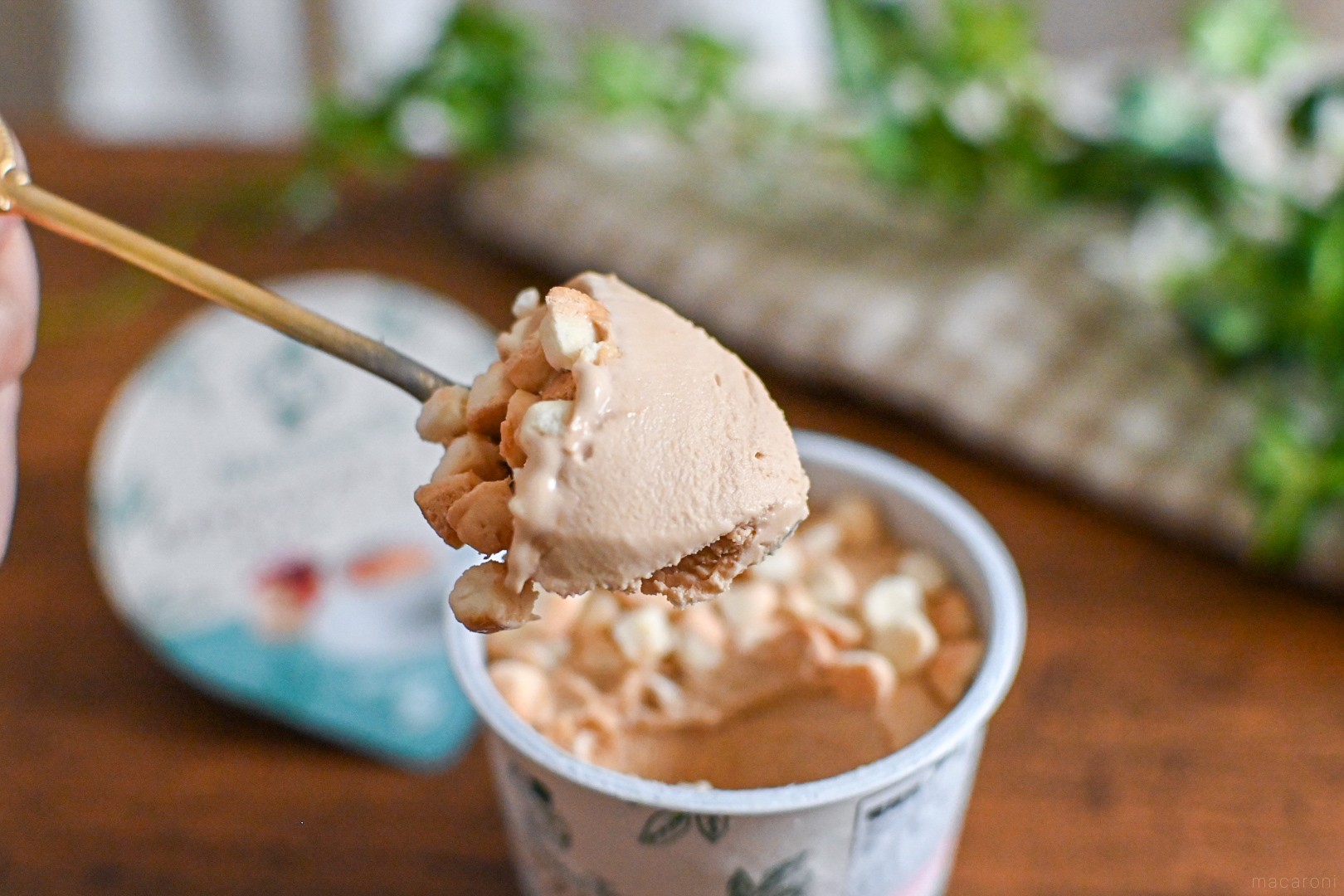 ファミマ限定Afternoon Tea監修「ロイヤルミルクティーアイス」が高貴