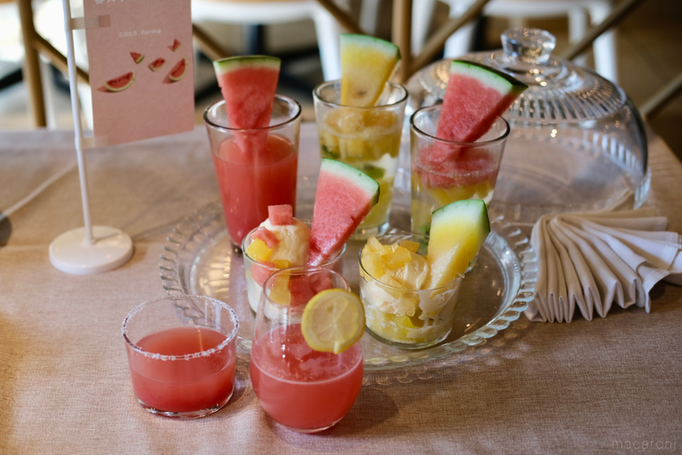 春スイカフェスタのメニューが並んだ様子