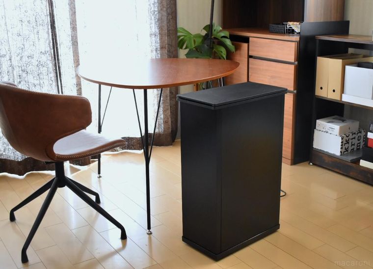 ダイニングに置いたゴミ箱