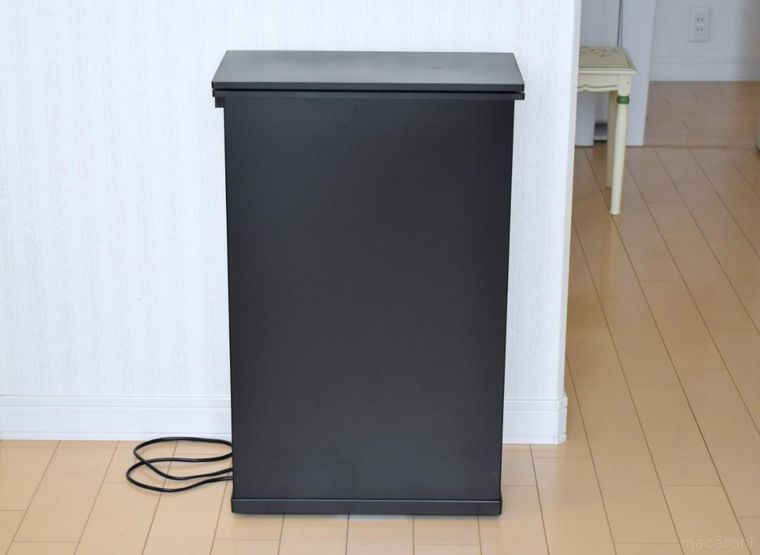 壁際に設置したゴミ箱