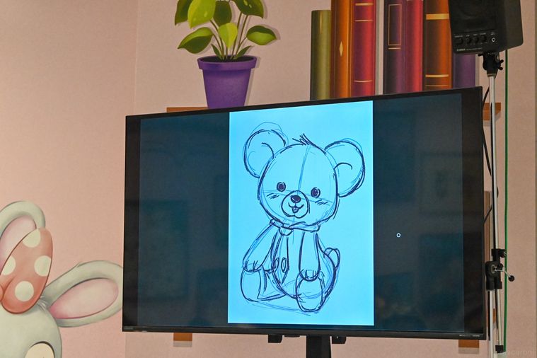 イラストを映した液晶