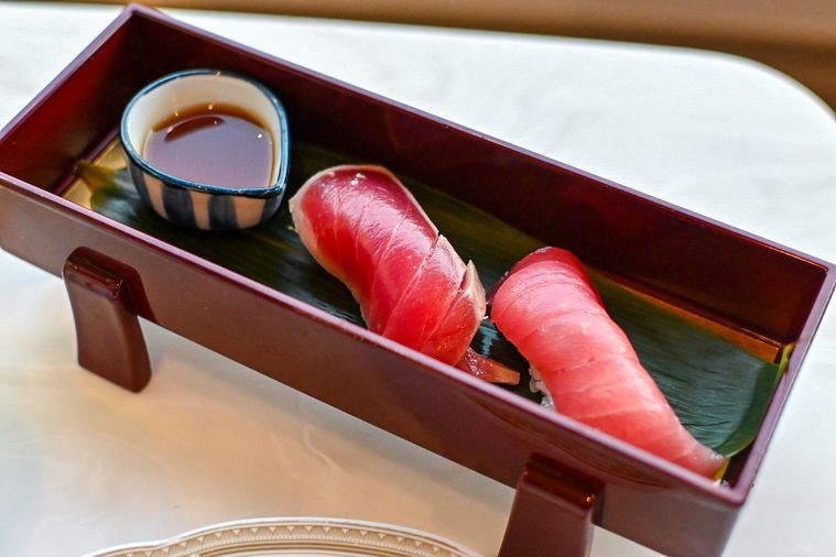 にぎり鮨のアップ