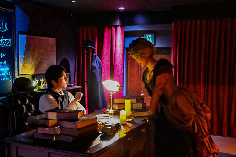 シャーロック・ホームズとアイリーン・アドラーの対面