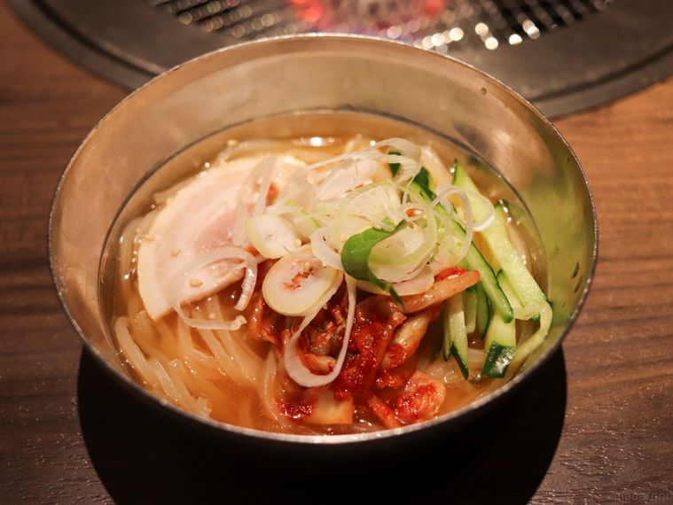 新セットのサイドメニュー牛角冷麺ハーフ