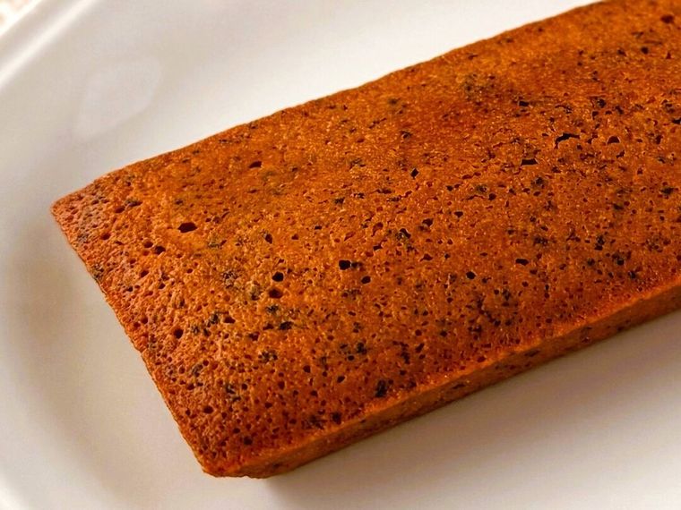 紅茶フィナンシェの表面