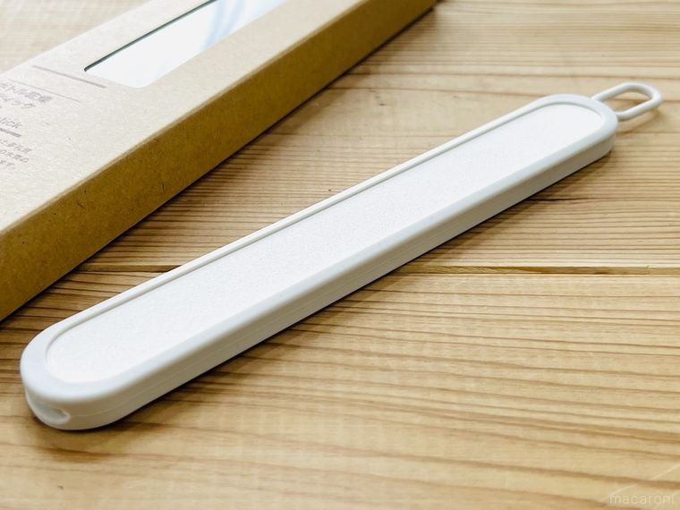 無印良品のボトル乾燥スティックをパッケージから出した様子