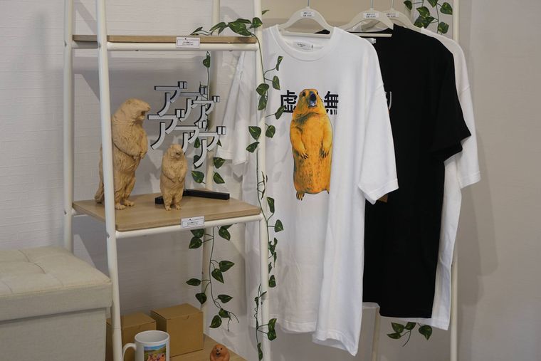 マーモット村のTシャツ販売エリア