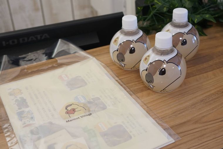 60分コースを選択するともらえるオリジナルボトルとお土産