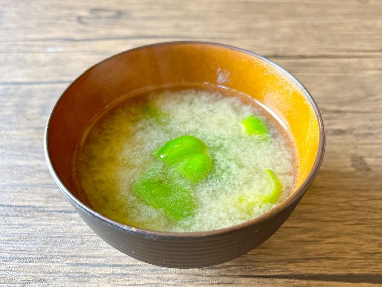 切り方を変えて炒めて煮て作ったピーマンの味噌汁