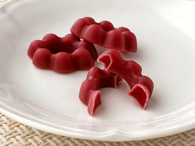 モチド ぶどう味の断面