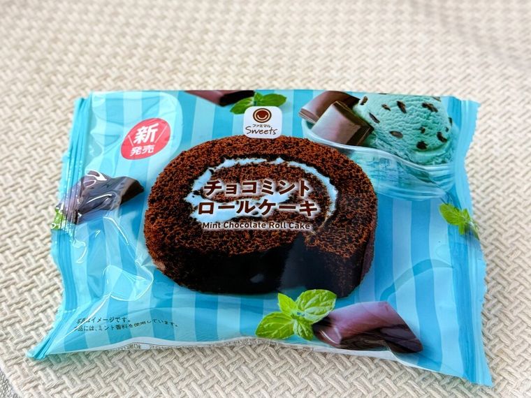 チョコミントロールケーキのパッケージ