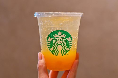 スタバ新作「チラックス ソーダ マンゴー」をレポ！マンゴー果肉感に「ひと口目からすごい」