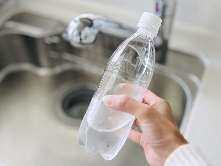 気の抜けた炭酸水