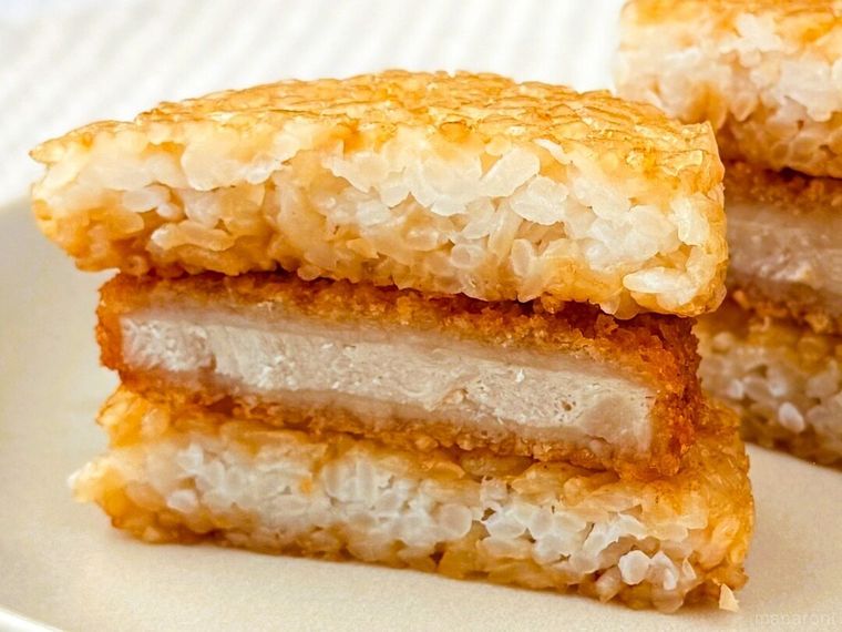 松のや絶品 とんかつライスバーガーの断面