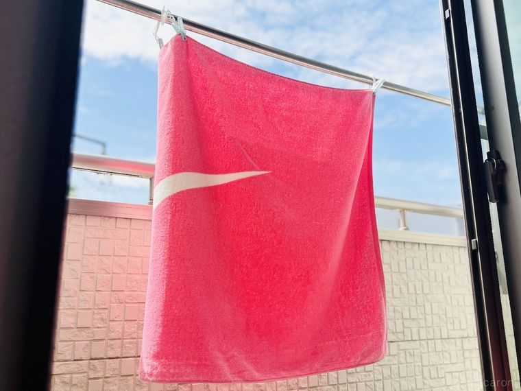 COCOSORA Gパンピンチにバスタオルを干した様子