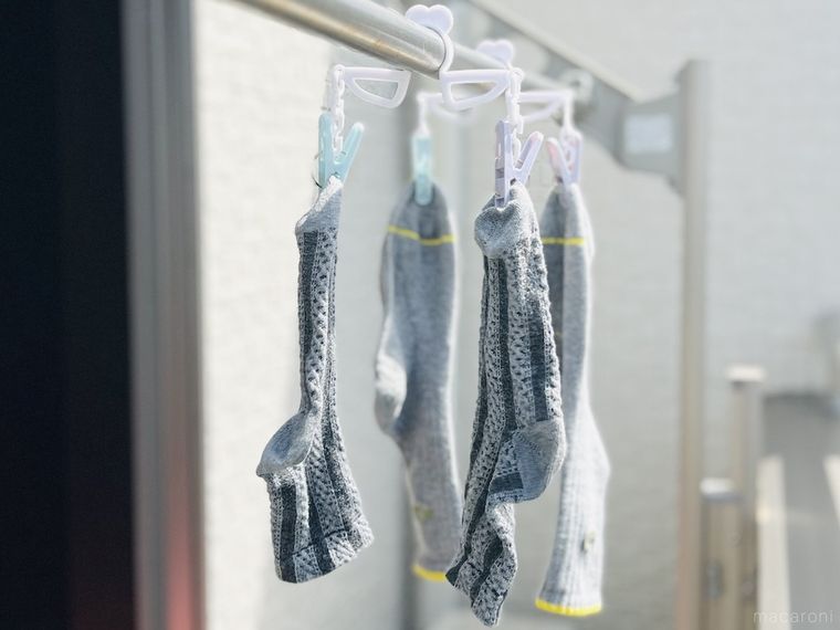 COCOSORA Gパンピンチに靴下を干した様子