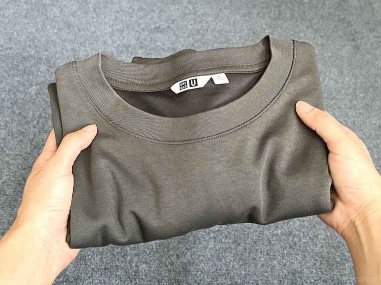 畳み終わった半袖のTシャツ