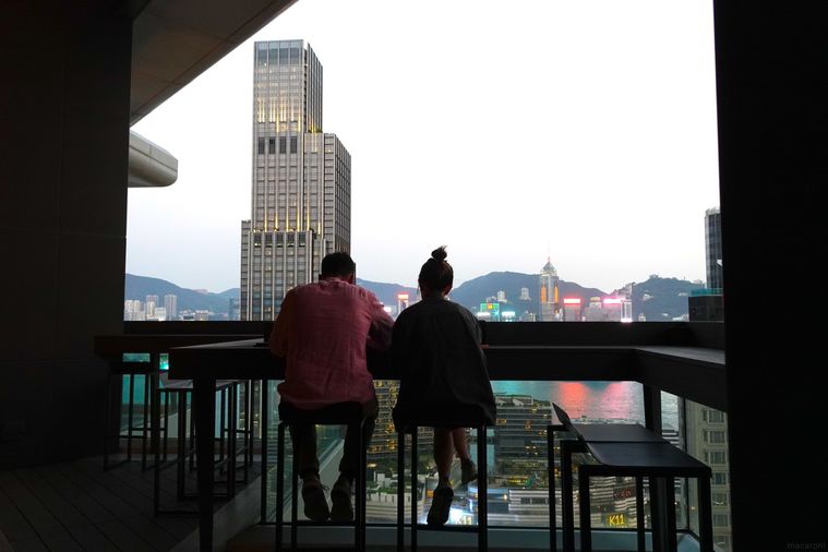 屋上テラスのカフェ