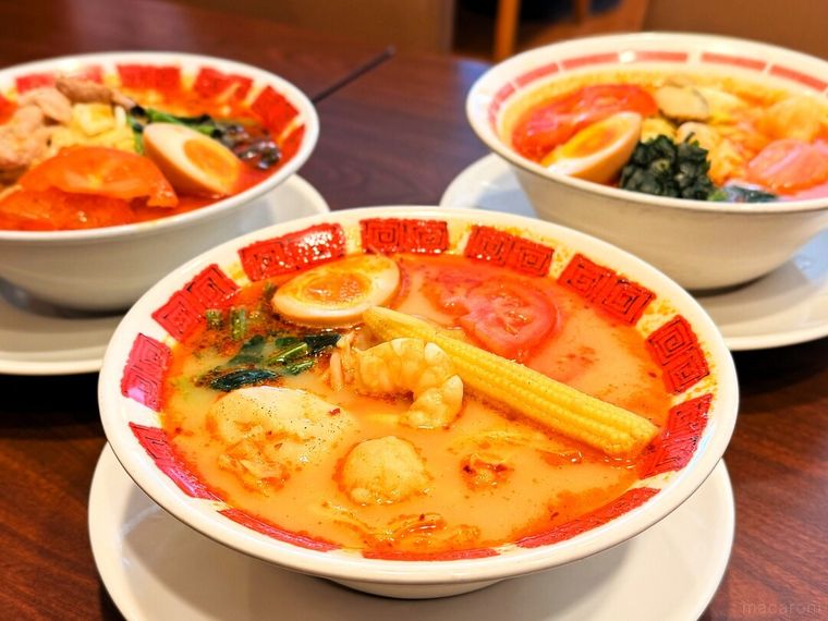 3種の: 「麻辣湯（マーラータン）祭り」が並んでいる様子
