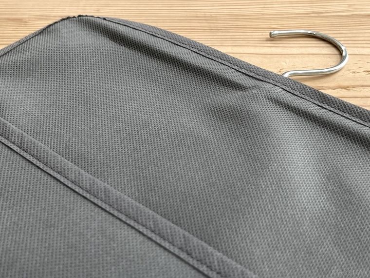 ダイソーの吊り下げシャツ収納