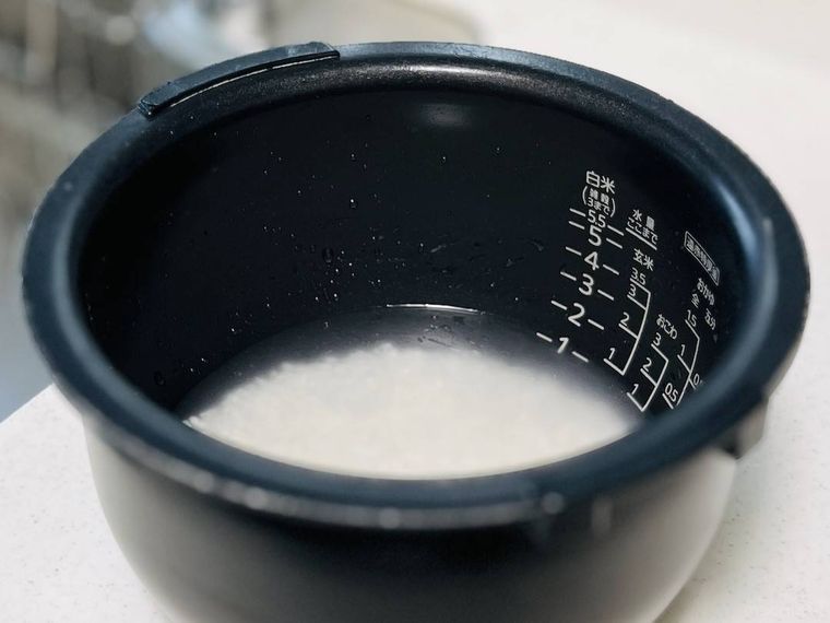 炊飯器の中
