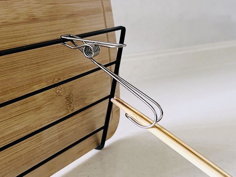 ハンギングクリップをを箸置きにした様子