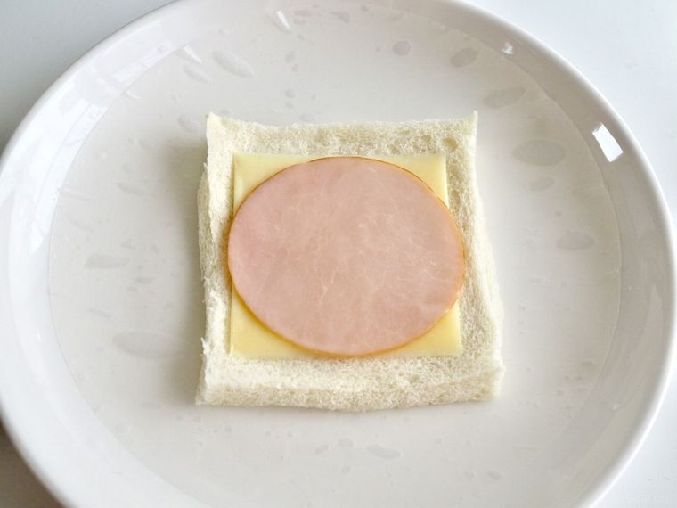 具材をのせたところ