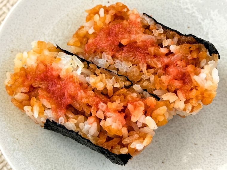 「直巻おむすび たらこバター醤油」の断面