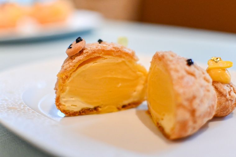 シュークリームの断面