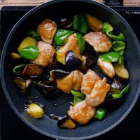 作り方 鶏ももとなすとピーマンの甘酢炒め