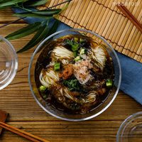 【作り方】大葉とオクラの梅もずくそうめん