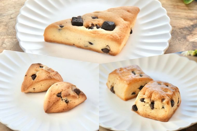 木のカッティングボードと白い皿にのったチョコチャンクスコーン