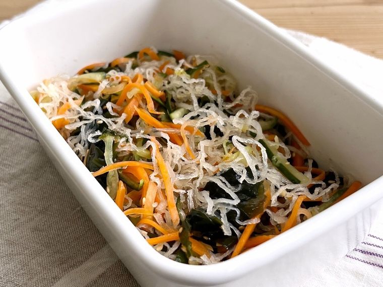 冷凍しらたきで作った中華サラダ