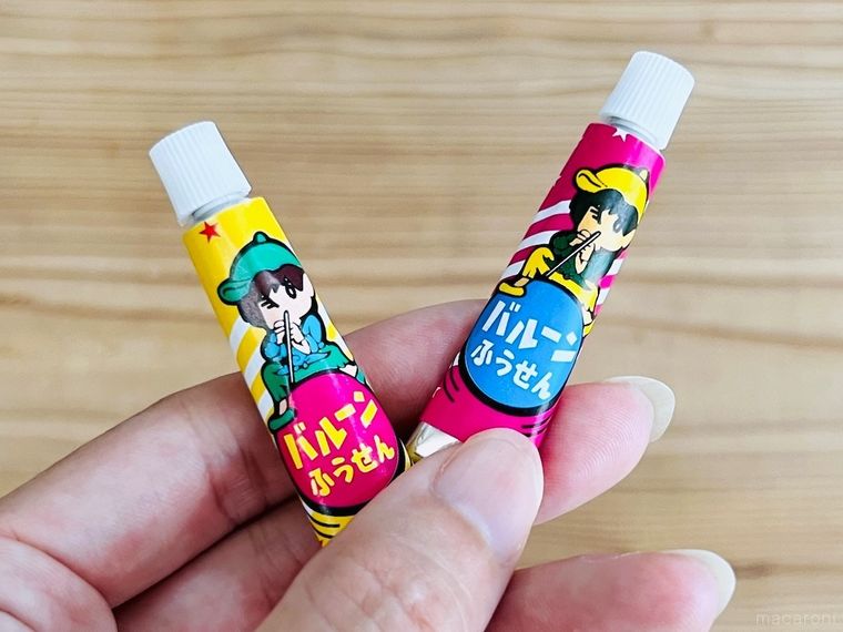 トラバルーンを手で持っている様子