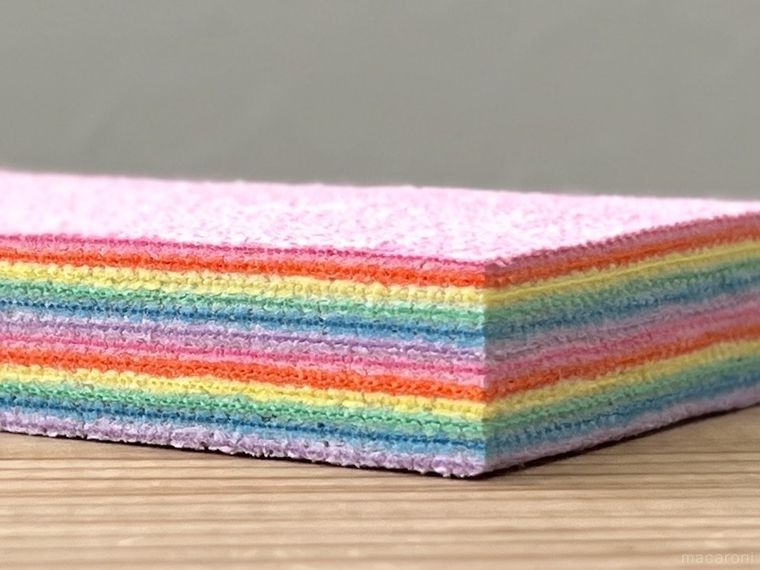 驚吸水おそうじスポンジを横から見た様子